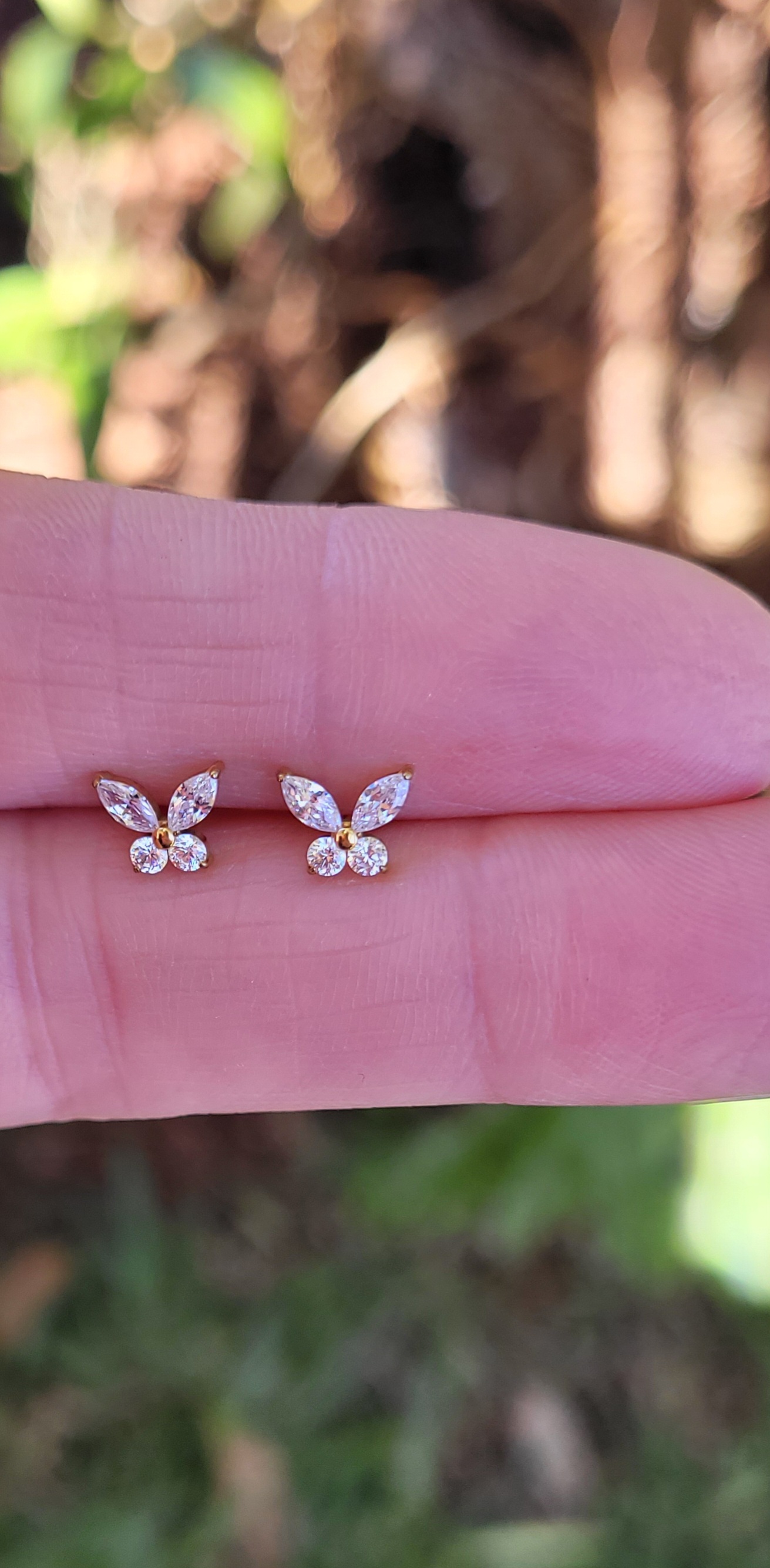 Joia em titânio PVD Gold — modelo Labret