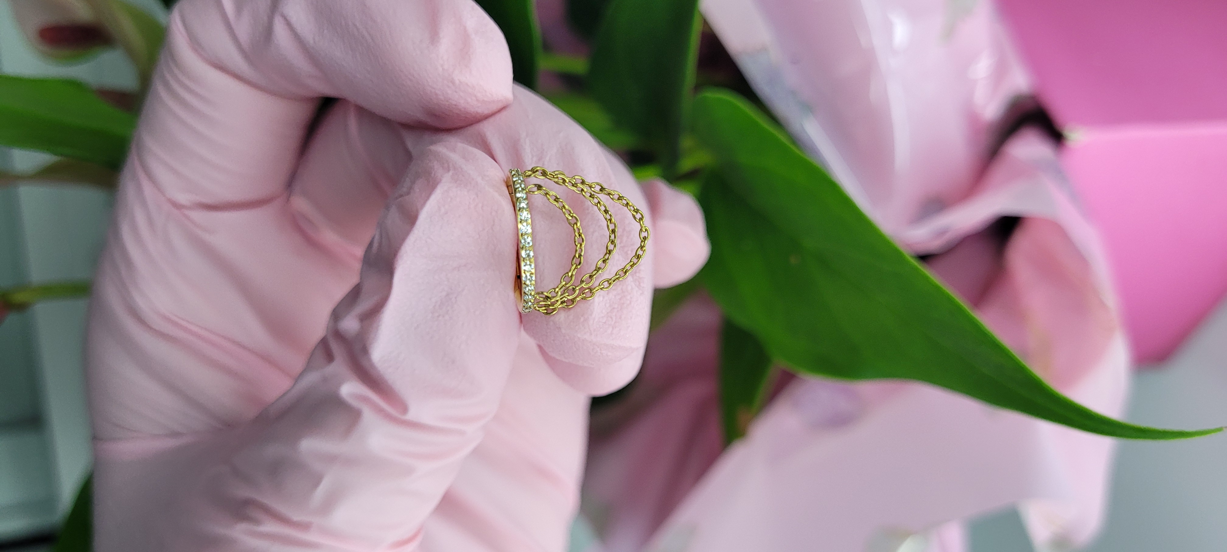 Brincos em titânio PVD Gold