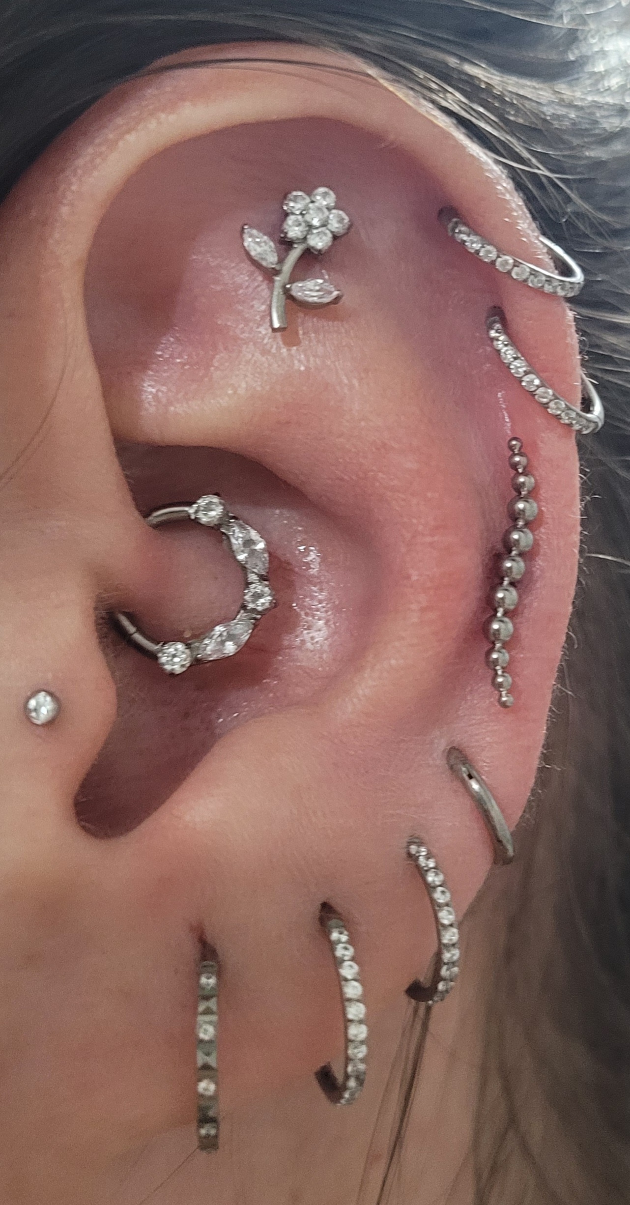 Mix com argola cravejada e barras